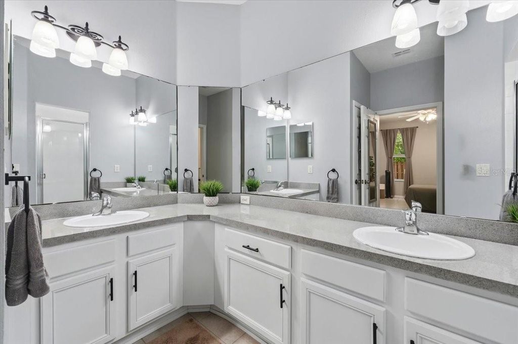 Image 20 of property listing at 2446 TEMPLE GROVE LANE, Kissimmee, FL 34741
