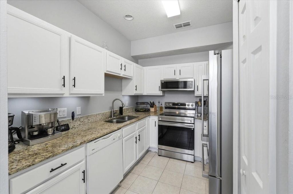 Image 9 of property listing at 2446 TEMPLE GROVE LANE, Kissimmee, FL 34741