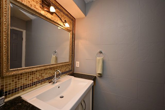 13102 Richmond Avenue, Houston, TX 77082