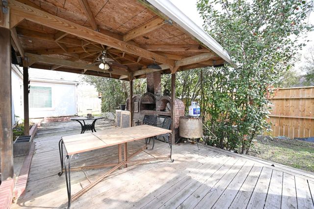 13102 Richmond Avenue, Houston, TX 77082