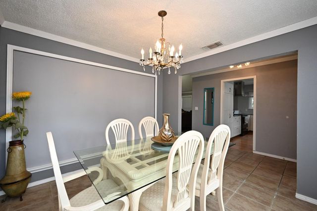 13102 Richmond Avenue, Houston, TX 77082