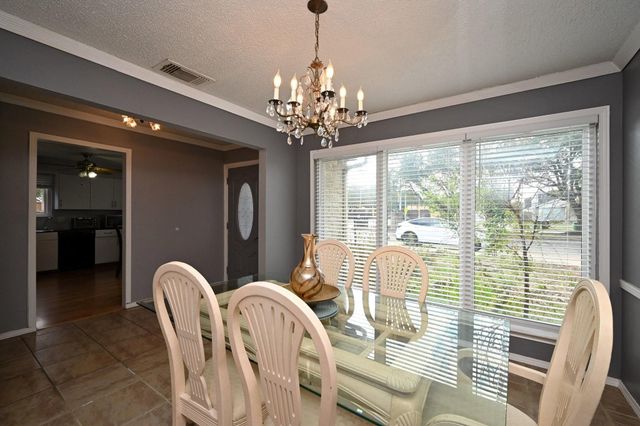 13102 Richmond Avenue, Houston, TX 77082