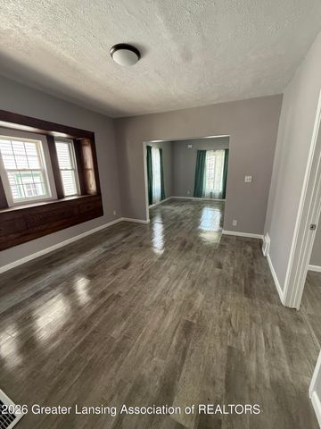 914 W Hillsdale Street, Lansing, MI 48915