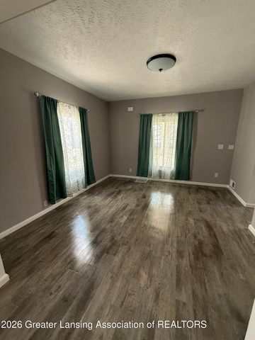 914 W Hillsdale Street, Lansing, MI 48915