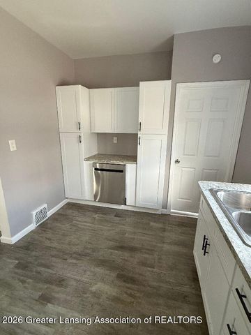 914 W Hillsdale Street, Lansing, MI 48915