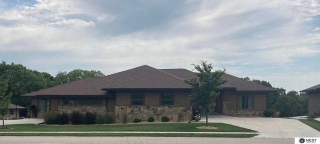 953 Lacebark Lane, Lincoln, NE 68521