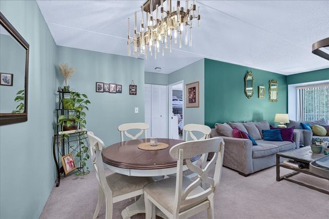 55 Tall Oaks Drive 402, Weymouth, MA 02190
