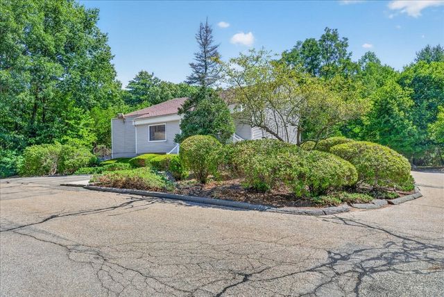 55 Tall Oaks Drive 402, Weymouth, MA 02190