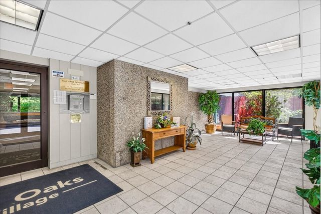 55 Tall Oaks Drive 402, Weymouth, MA 02190