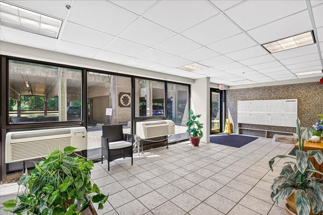 55 Tall Oaks Drive 402, Weymouth, MA 02190