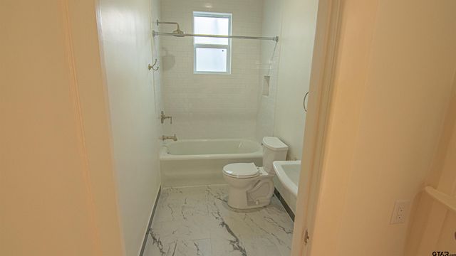 820 S Chilton, Tyler, TX 75701