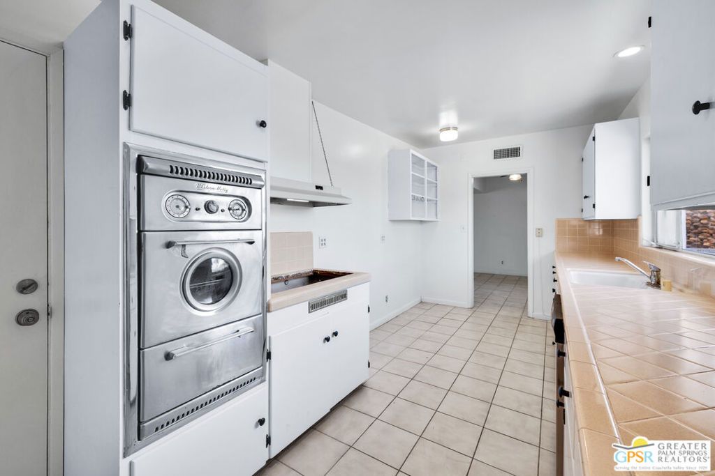 Image 20 of property listing at 1166 Pasatiempo Road, Palm Springs, CA 92262