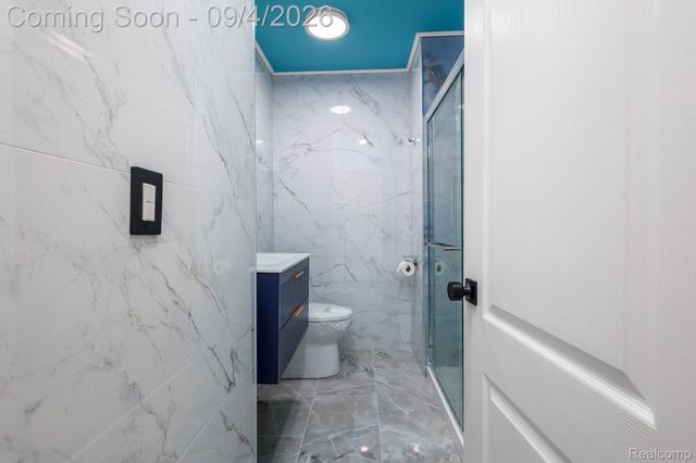 8076 Stahelin Avenue, Detroit, MI 48228