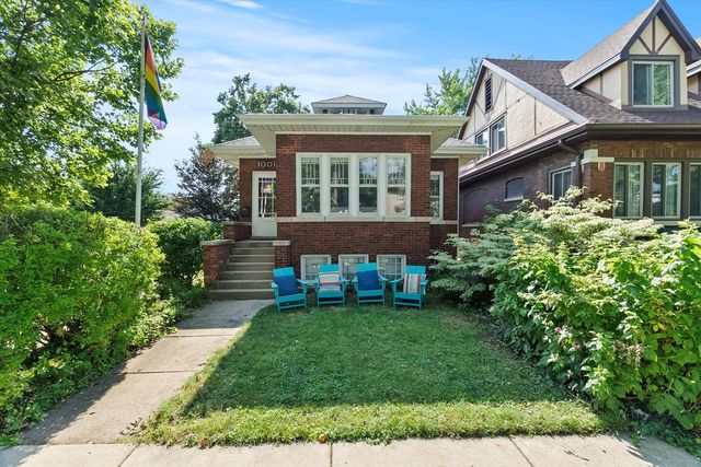 1001 N Taylor Avenue, Oak Park, IL 60302