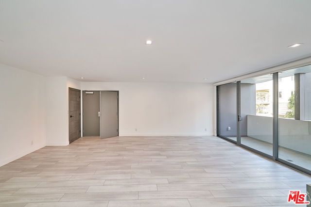 145 S Maple Drive 101, Los Angeles, CA 90212