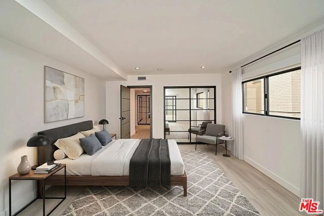 145 S Maple Drive 101, Los Angeles, CA 90212