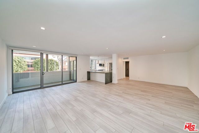 145 S Maple Drive 101, Los Angeles, CA 90212