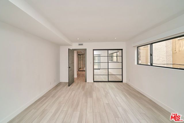 145 S Maple Drive 101, Los Angeles, CA 90212