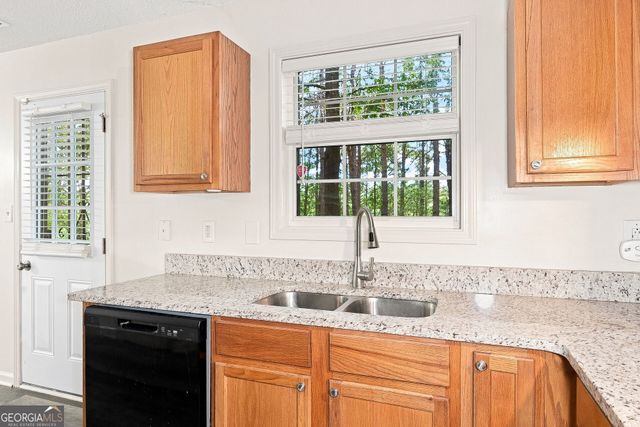 7060 Ravenwood Lane, Lithonia, GA 30038