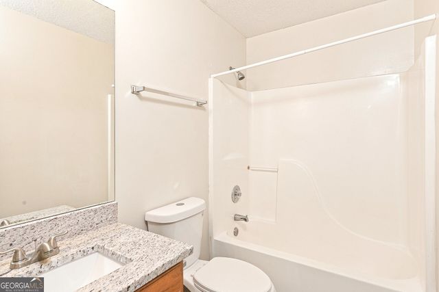 7060 Ravenwood Lane, Lithonia, GA 30038