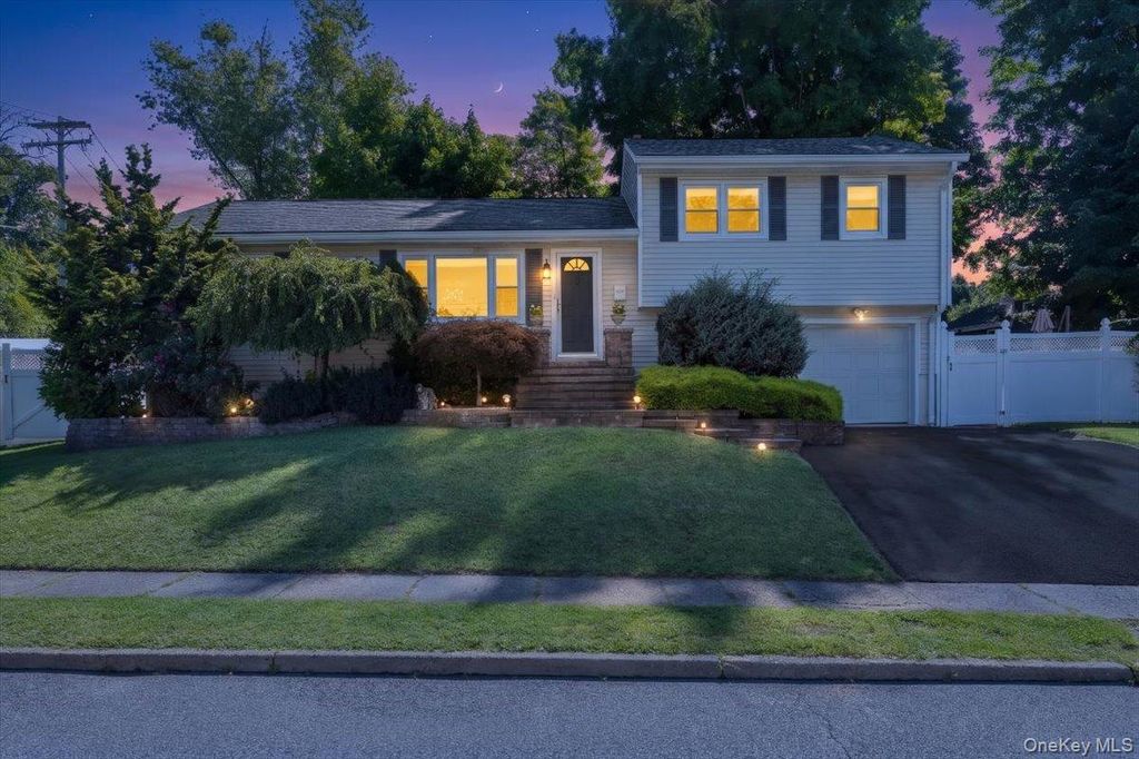 8 Foxwood Avenue, Suffern, NY 10901 — photo 2