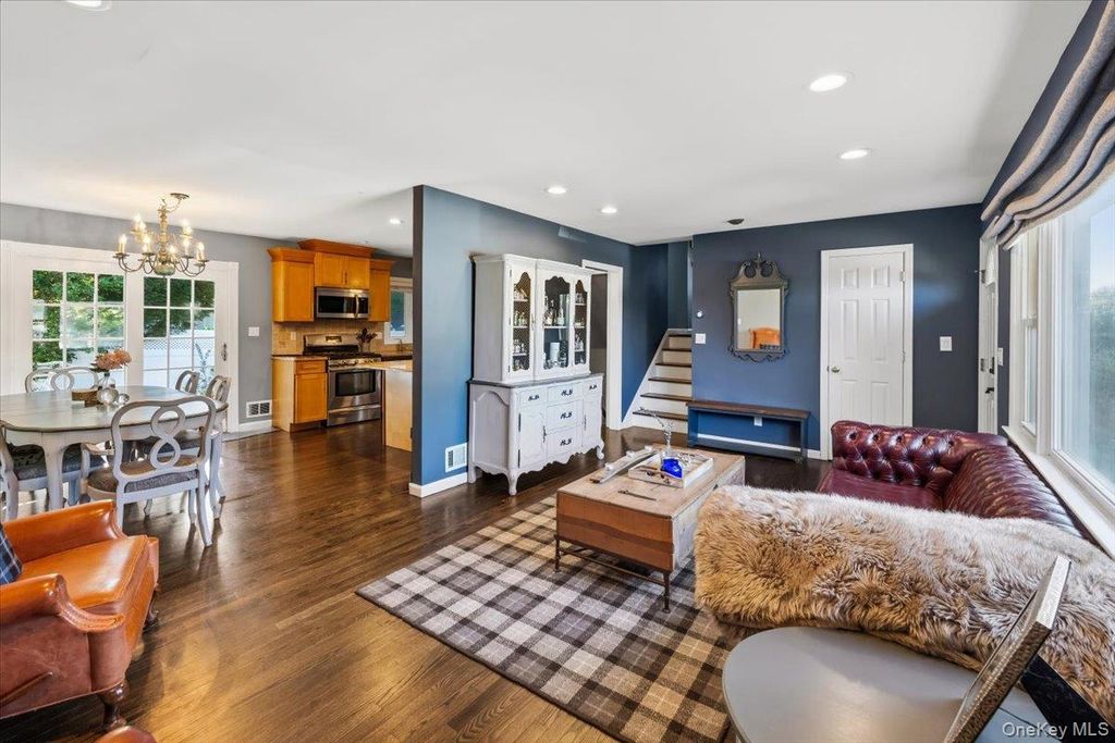 8 Foxwood Avenue, Suffern, NY 10901 — photo 5