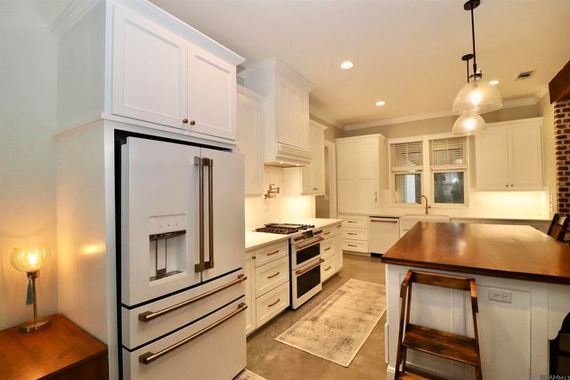 12016 Cane Dr, St Francisville, LA 70775