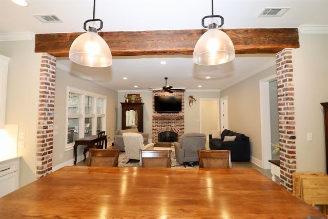 12016 Cane Dr, St Francisville, LA 70775