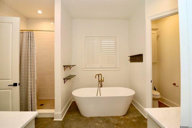 12016 Cane Dr, St Francisville, LA 70775