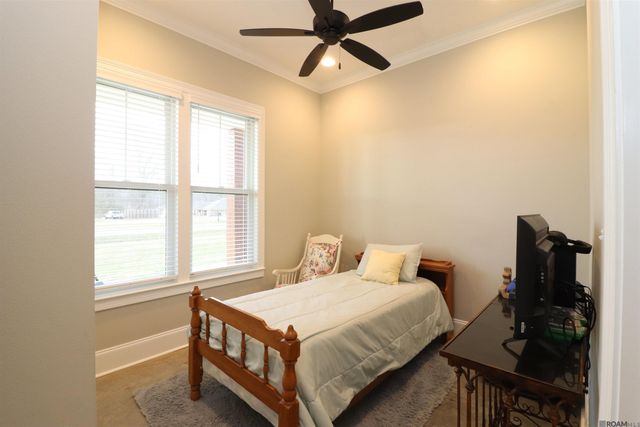 12016 Cane Dr, St Francisville, LA 70775