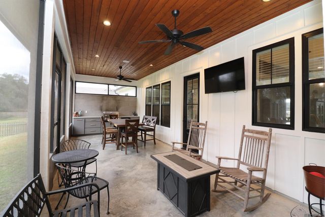 12016 Cane Dr, St Francisville, LA 70775