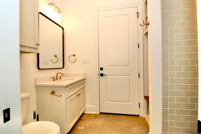 12016 Cane Dr, St Francisville, LA 70775