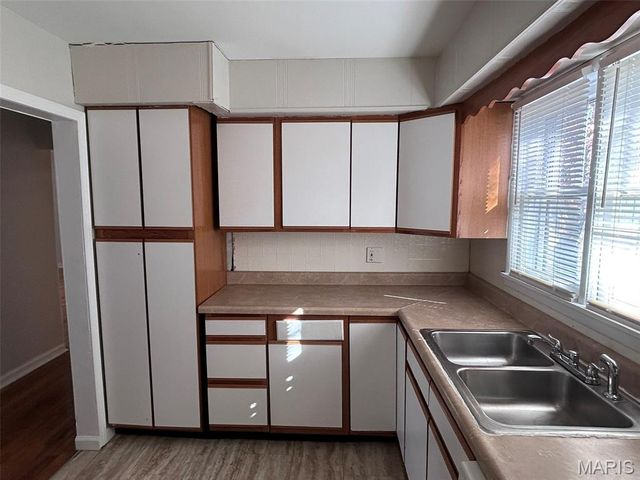 1808 Spencer Avenue, Overland, MO 63114