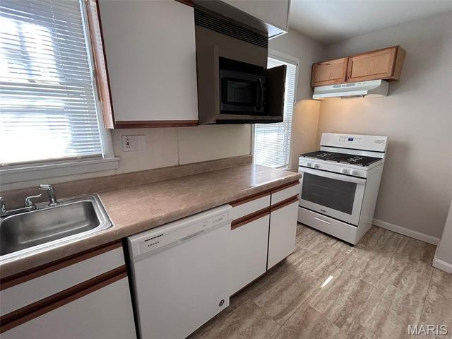 1808 Spencer Avenue, Overland, MO 63114