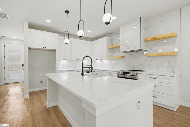 130 Boxwood Lane, Easley, SC 29640