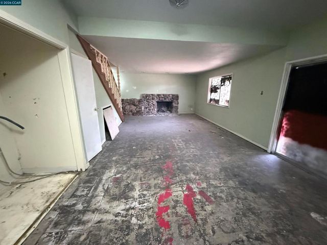 93 Mackie Dr, Martinez, CA 94553