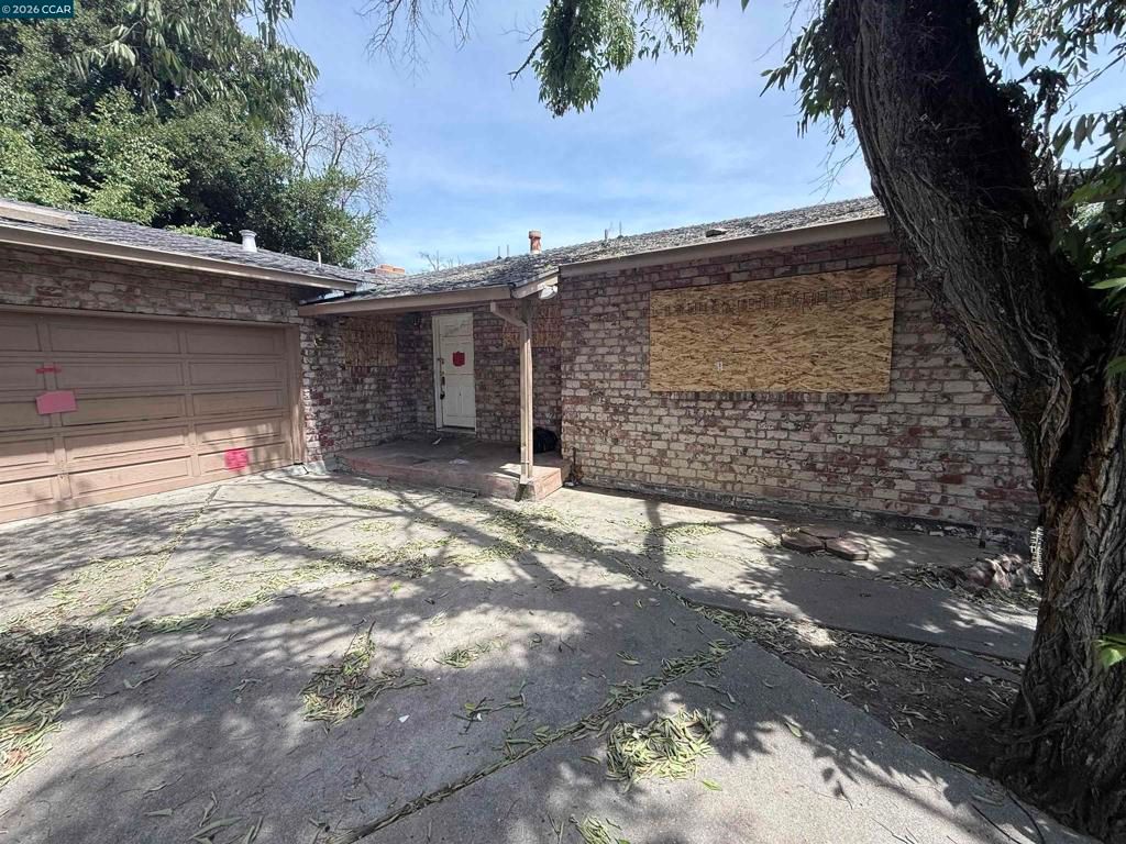 93 Mackie Dr, Martinez, CA 94553