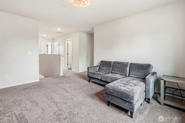 15187 Iverson Loop SE, Yelm, WA 98597