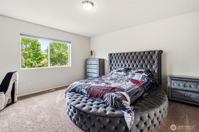 15187 Iverson Loop SE, Yelm, WA 98597