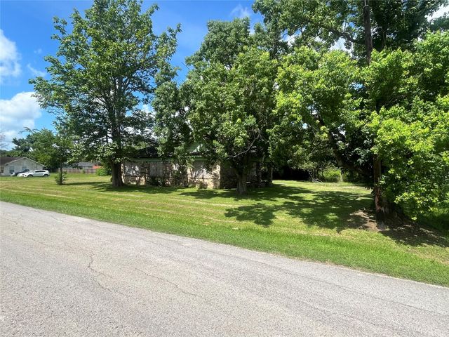 629 Ezekiel Smith Street, Waller, TX 77484