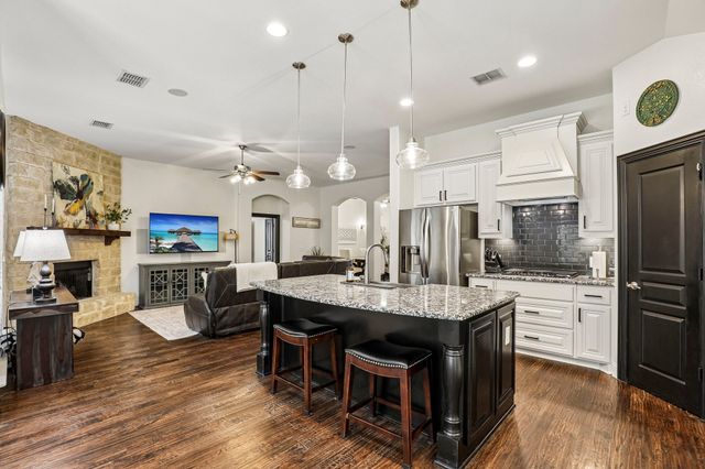 5220 Edgebrook Way, Fort Worth, TX 76244