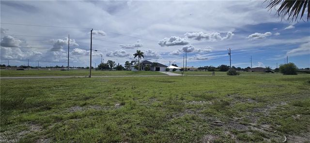 1315 NW 8th TER, Cape Coral, FL 33993