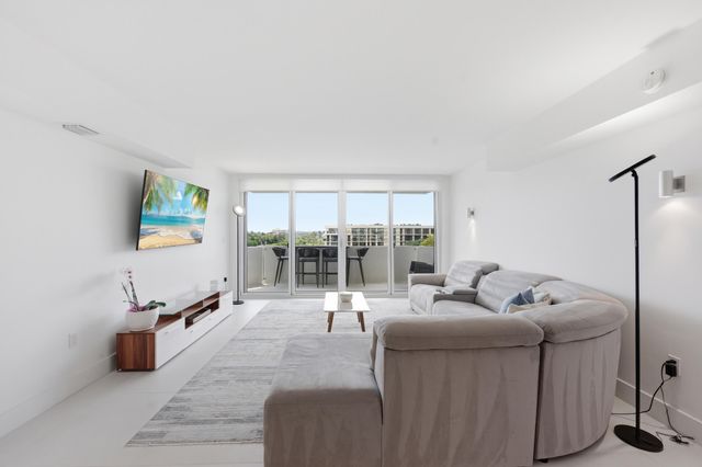 2773 S Ocean Boulevard 5140, Palm Beach, FL 33480