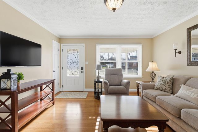 204 Rolling Acres Drive, Nicholasville, KY 40356