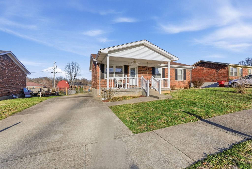 204 Rolling Acres Drive, Nicholasville, KY 40356