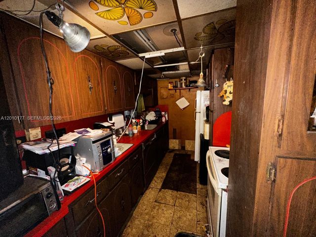 55 NE 171st Ter, North Miami Beach, FL 33162