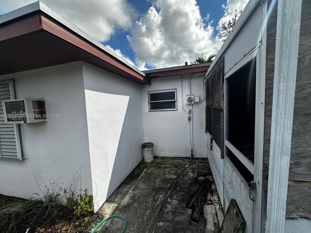55 NE 171st Ter, North Miami Beach, FL 33162