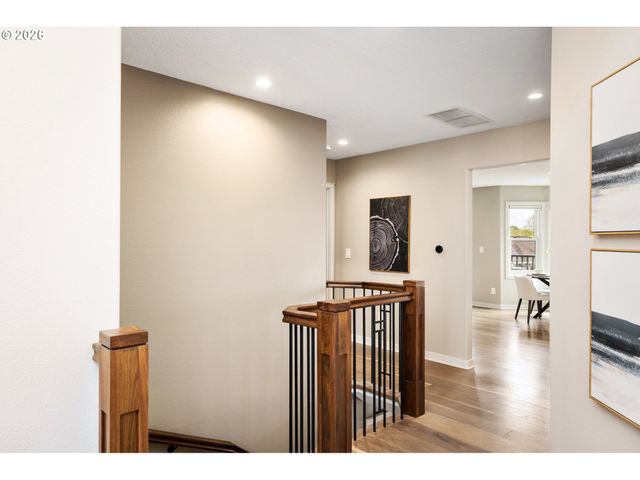 4088 ORCHARD Dr, Lake Oswego, OR 97035