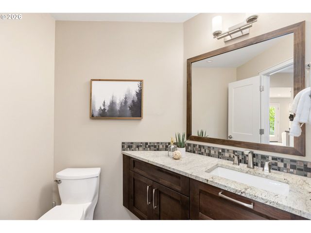 4088 ORCHARD Dr, Lake Oswego, OR 97035