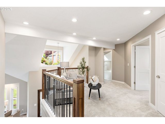 4088 ORCHARD Dr, Lake Oswego, OR 97035